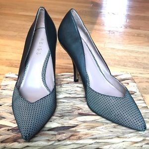 REISS Pointed Leather Heel Black / White